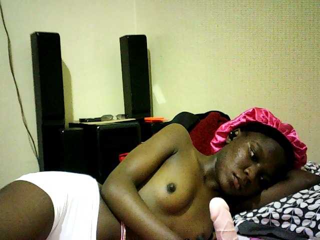 Sweetebonny live cam on BongaCams