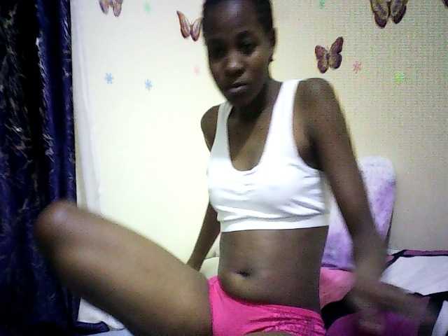 Sweetebonny live cam on BongaCams