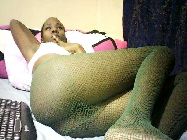 Sweetebonny live cam on BongaCams