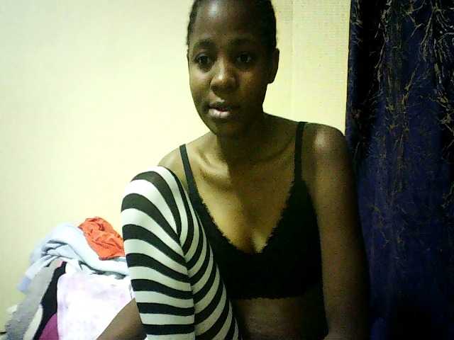 Sweetebonny live cam on BongaCams