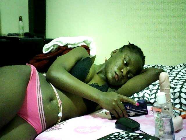 Sweetebonny live cam on BongaCams