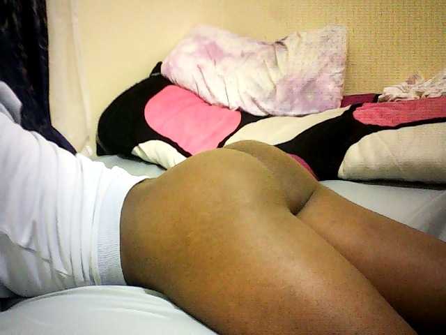 Sweetebonny live cam on BongaCams