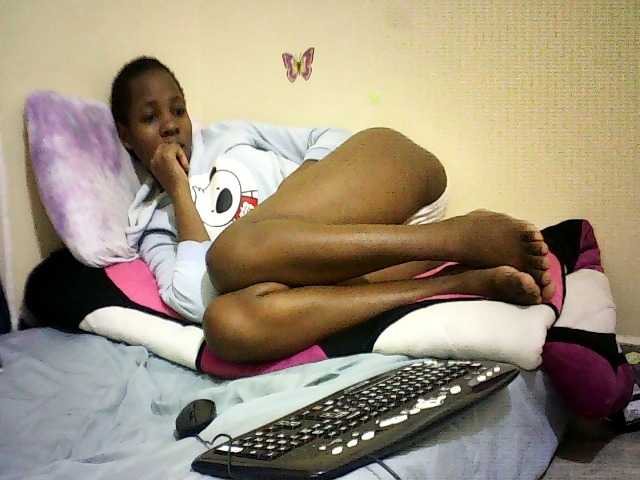 Sweetebonny live cam on BongaCams