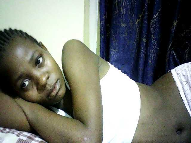 Sweetebonny live cam on BongaCams