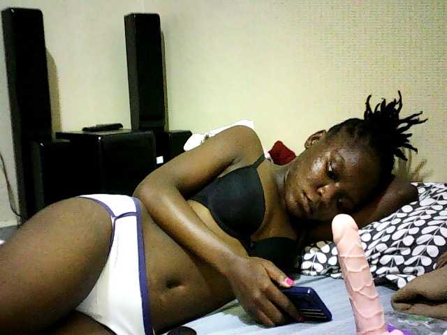 Sweetebonny live cam on BongaCams