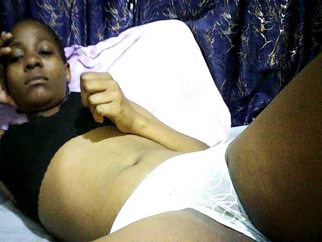 Sweetebonny live cam on BongaCams