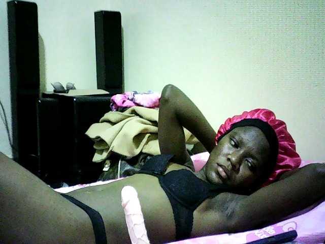 Sweetebonny live cam on BongaCams