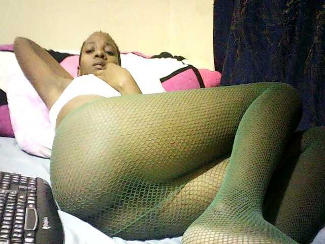 Sweetebonny live cam on BongaCams