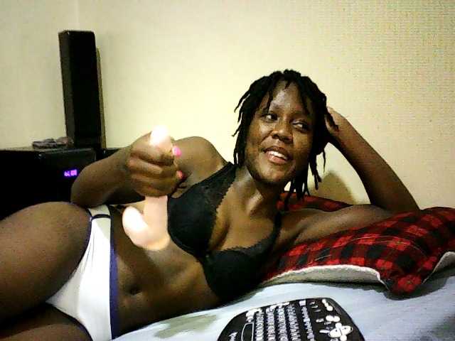 Sweetebonny live cam on BongaCams