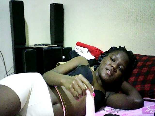 Sweetebonny live cam on BongaCams