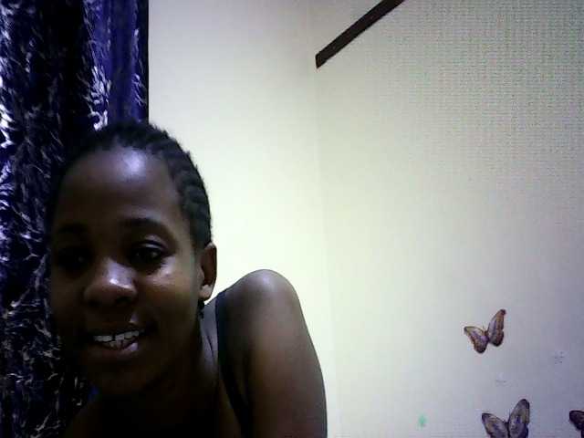 Sweetebonny live cam on BongaCams
