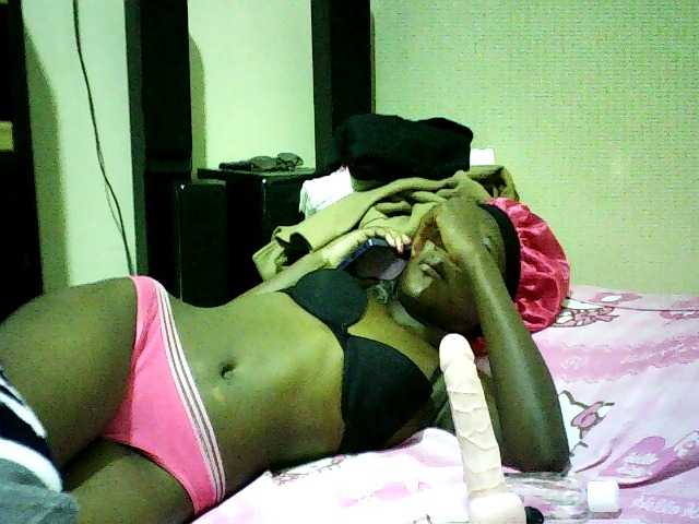 Sweetebonny live cam on BongaCams