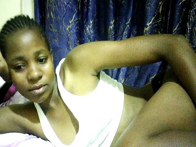 Sweetebonny live cam on BongaCams