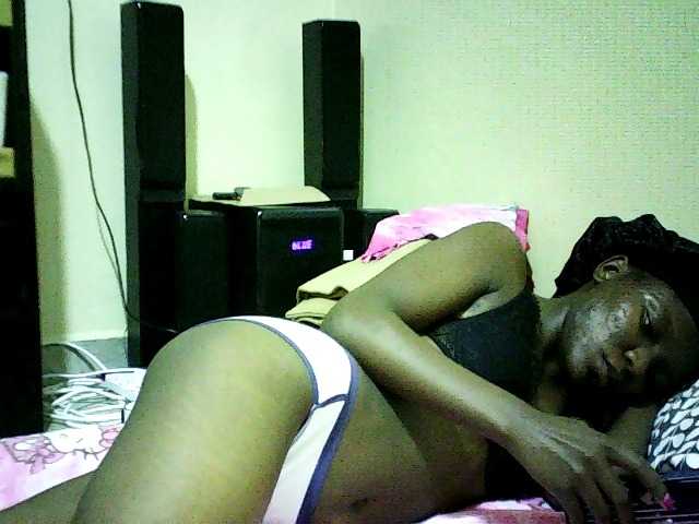 Sweetebonny live cam on BongaCams