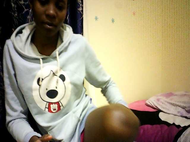 Sweetebonny live cam on BongaCams