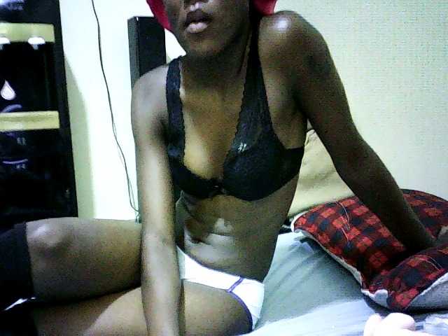Sweetebonny live cam on BongaCams