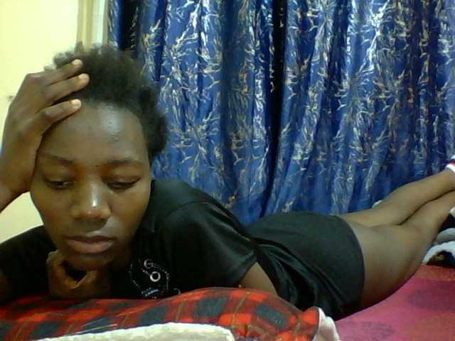 Sweetebonny live cam on BongaCams