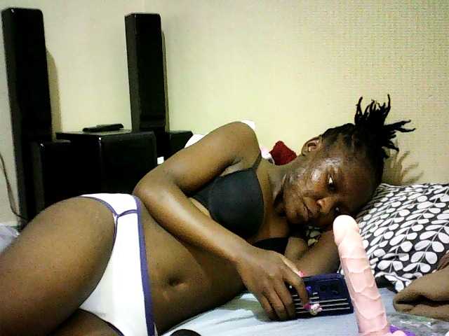 Sweetebonny live cam on BongaCams