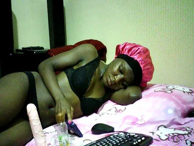 Sweetebonny live cam on BongaCams