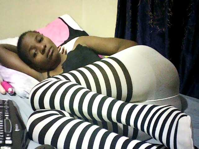 Sweetebonny live cam on BongaCams