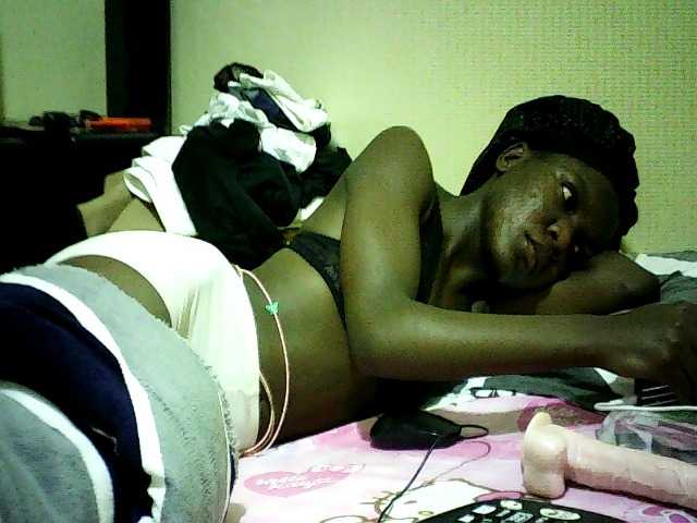 Sweetebonny live cam on BongaCams