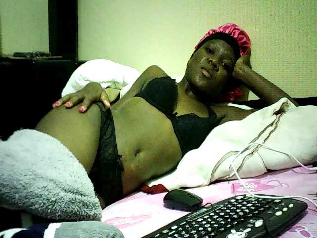 Sweetebonny live cam on BongaCams