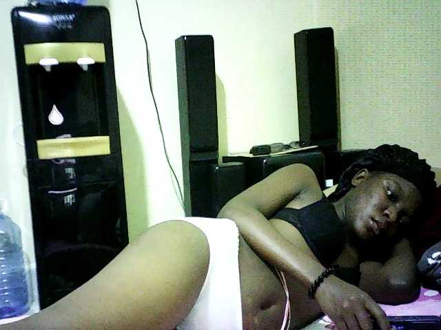 Sweetebonny live cam on BongaCams