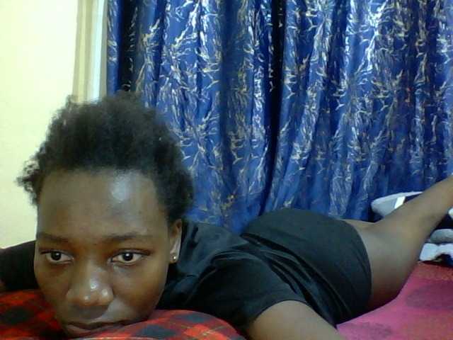 Sweetebonny live cam on BongaCams