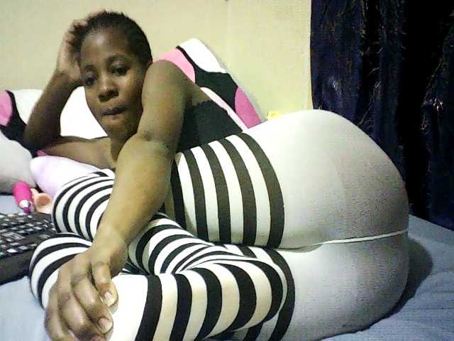 Sweetebonny live cam on BongaCams