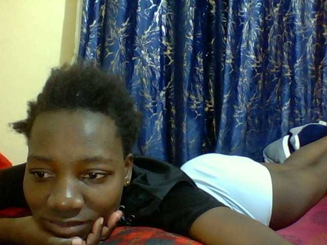 Sweetebonny live cam on BongaCams