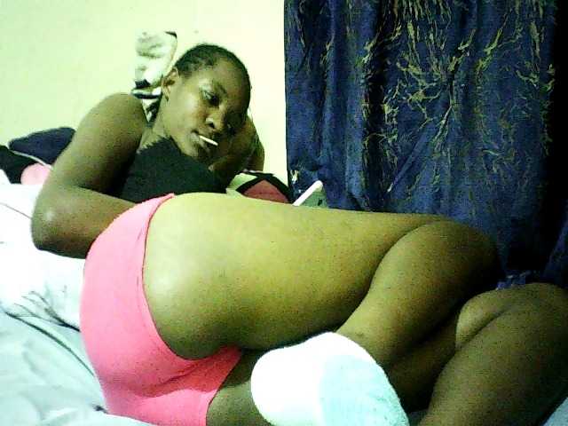 Sweetebonny live cam on BongaCams