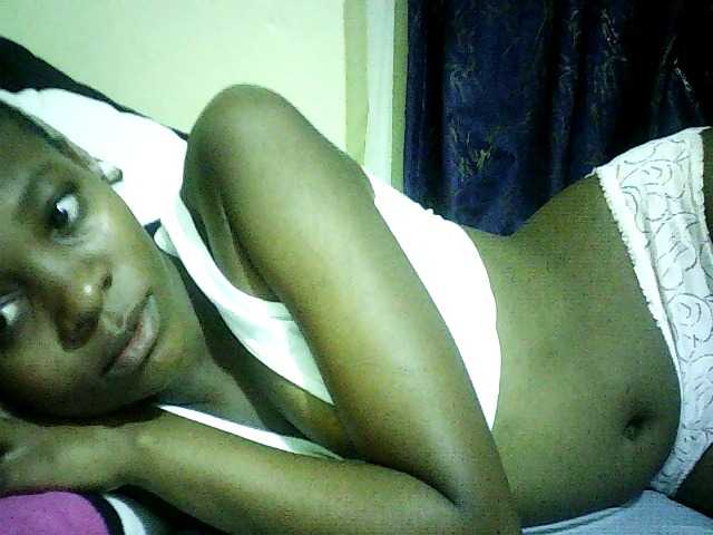 Sweetebonny live cam on BongaCams