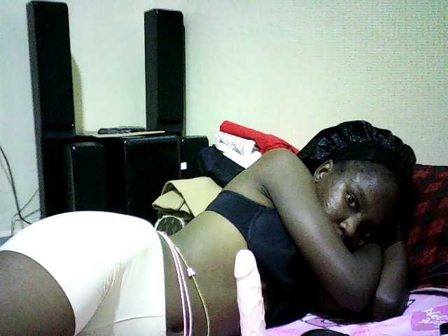 Sweetebonny live cam on BongaCams