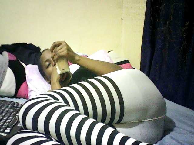 Sweetebonny live cam on BongaCams