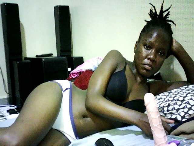 Sweetebonny live cam on BongaCams