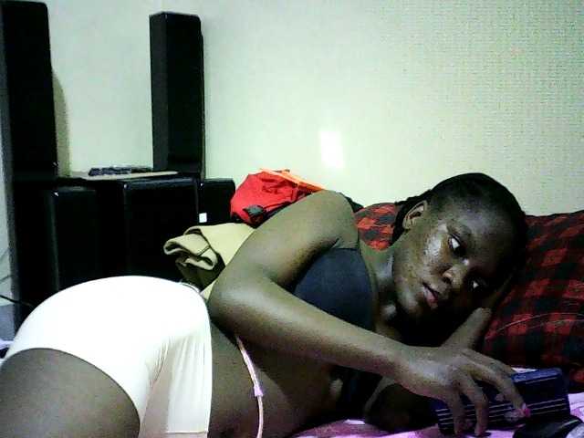 Sweetebonny live cam on BongaCams