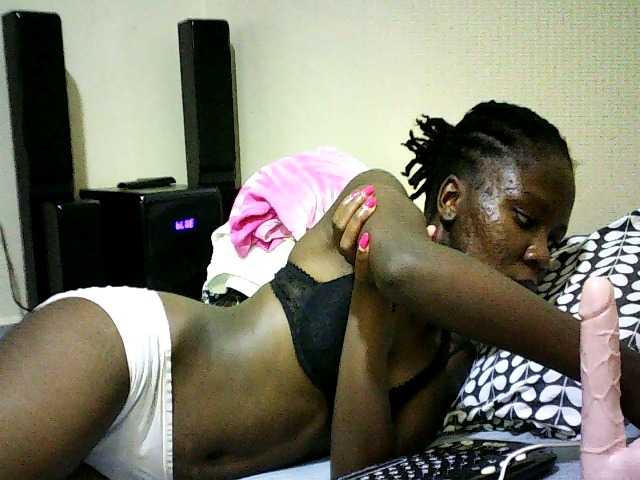 Sweetebonny live cam on BongaCams