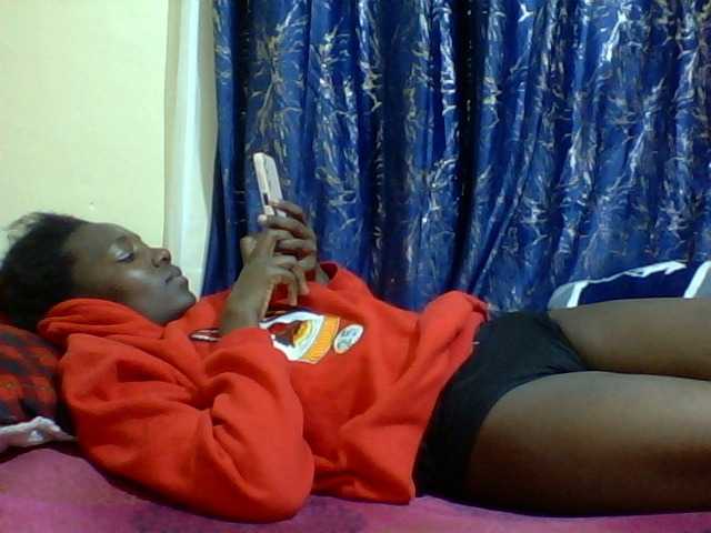 Sweetebonny live cam on BongaCams