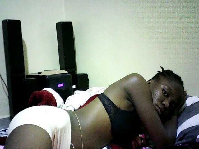 Sweetebonny live cam on BongaCams