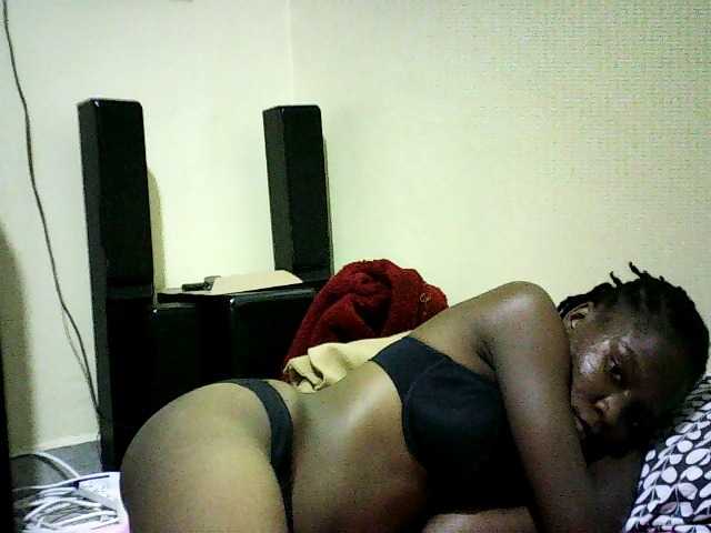 Sweetebonny live cam on BongaCams