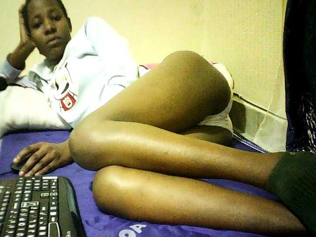 Sweetebonny live cam on BongaCams
