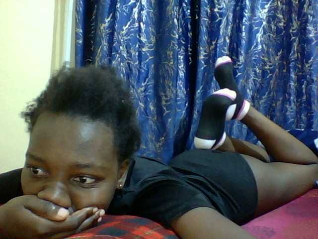 Sweetebonny live cam on BongaCams