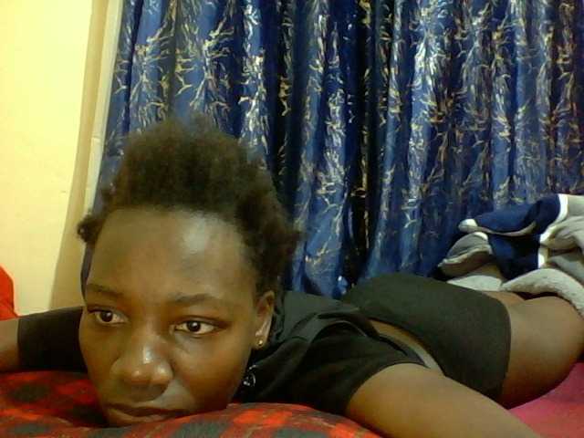 Sweetebonny live cam on BongaCams