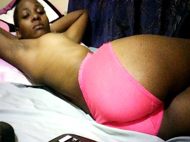Sweetebonny live cam on BongaCams