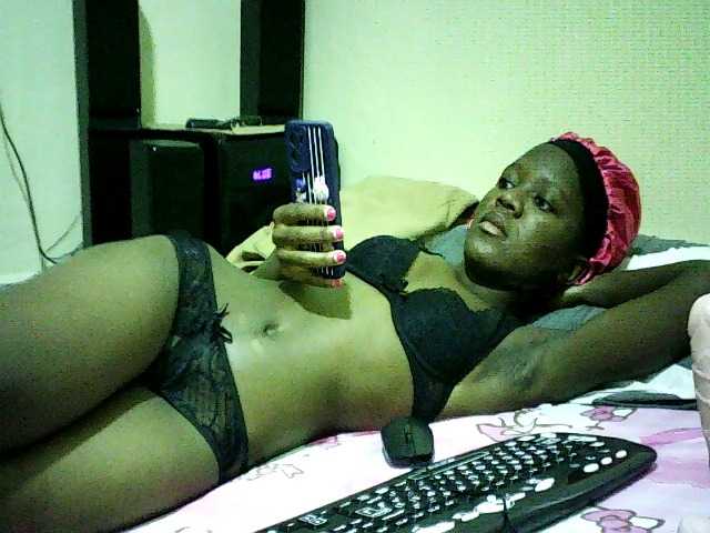 Sweetebonny live cam on BongaCams