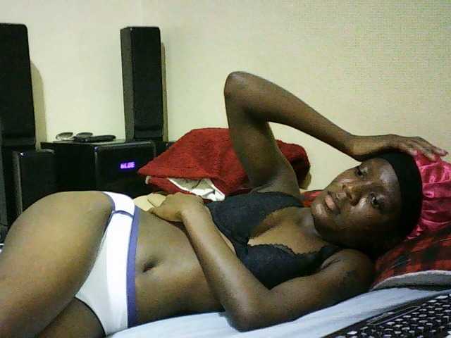 Sweetebonny live cam on BongaCams