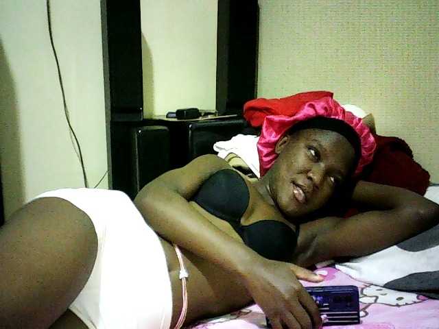 Sweetebonny live cam on BongaCams