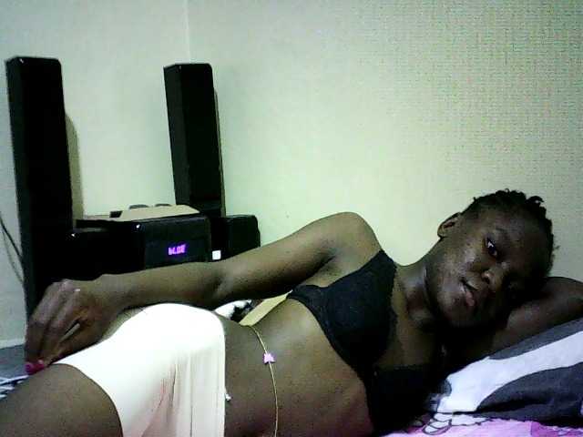 Sweetebonny live cam on BongaCams