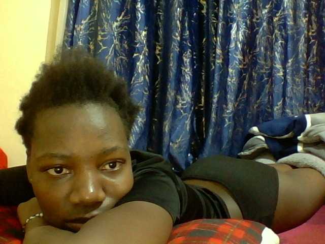 Sweetebonny live cam on BongaCams