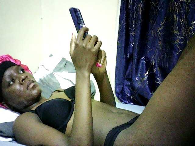 Sweetebonny live cam on BongaCams